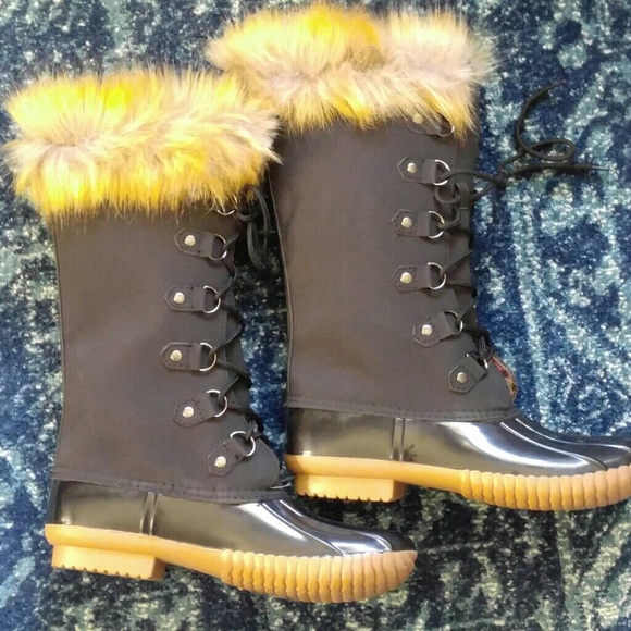 Adriana New York Shoes - Adriana black duck boots with fur